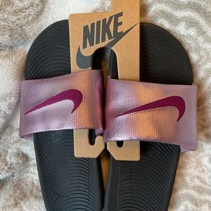 Women’s Nike slides